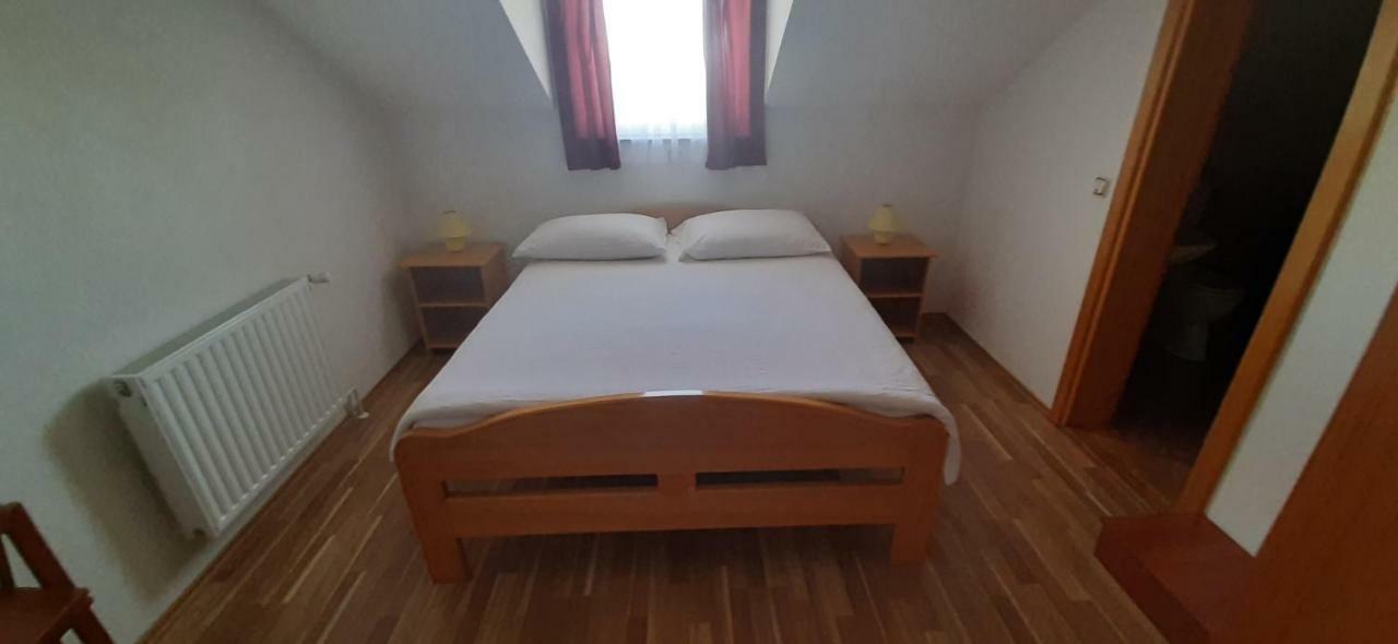 Rooms Jure Sabljak Grabovac  Exterior foto